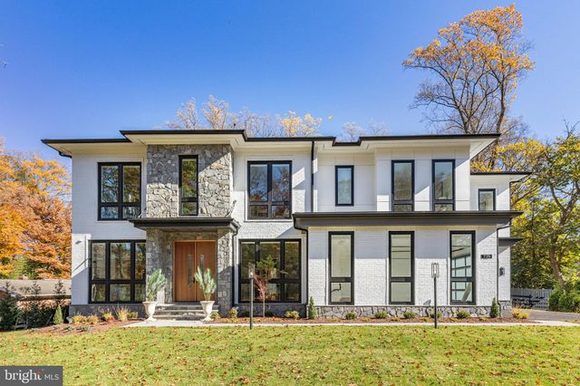 $5,200,000 | 725 Lawton Street | River Oaks