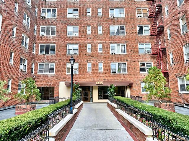 $1,600 | 480 Riverdale Avenue, Unit 5U | Riverdale North