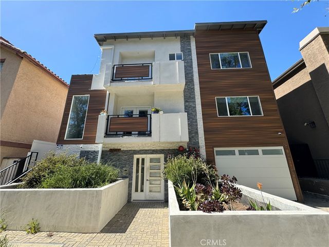 $3,350 | 22425 Del Valle Street, Unit 2 | Woodland Hills