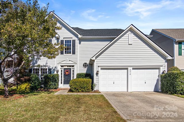 $427,500 | 5510 Bentgrass Run Drive | Highland Creek