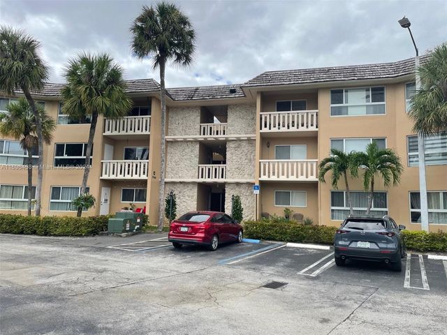 $2,400 | 7440 Miami Lakes Drive, Unit F301 | Miami Lakes