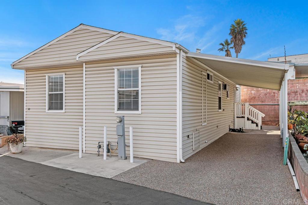 a view of a house with a garage