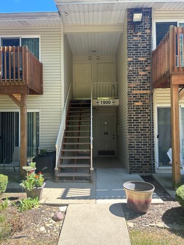 $1,750 | 1900 Light Road, Unit 206 | Oswego Township - Kendall County