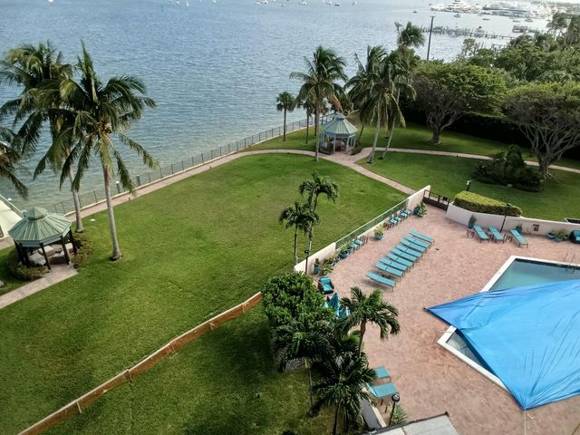 $369,900 | 5200 North Flagler Drive, Unit 702 | Northwood Harbor