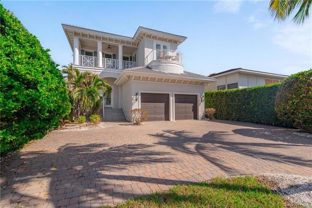 $2,750,000 | 9222 Vanderbilt Drive | Naples Park