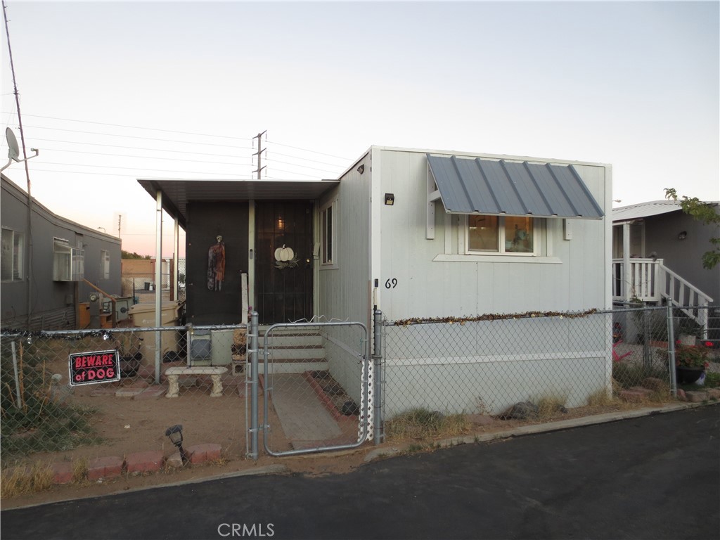 a view of a house with street