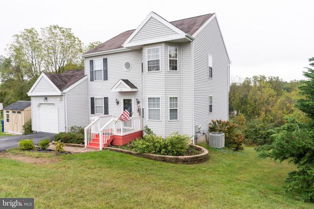 $369,000 | 43 Kimberly Circle | Valley Township - Chester County