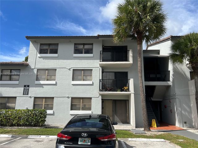 $2,100 | 7230 Northwest 179th Street, Unit 303 | Country Club of Miami