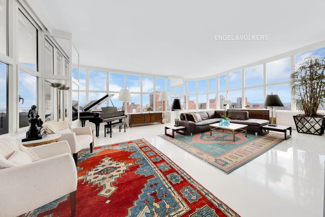 $9,250,000 | 181 East 90th Street, Unit PH32 | Upper East Side