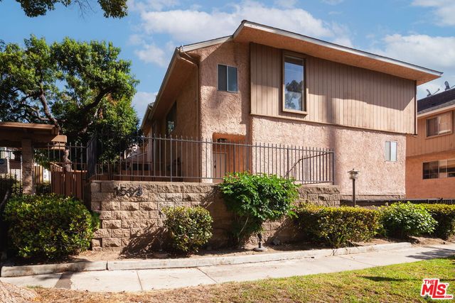 $629,000 | 1503 Rock Glen Avenue, Unit A | South Glendale