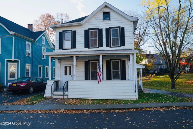 $349,900 | 7 Freleigh Place | Coxsackie Village