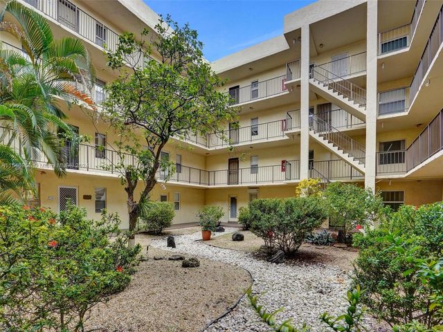 $105,000 | 2831 Somerset Drive, Unit 118 | Lauderdale Lakes East Gate