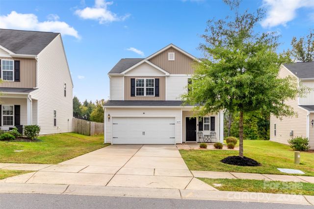 $368,900 | 8219 Paw Valley Lane | Paw Creek Village