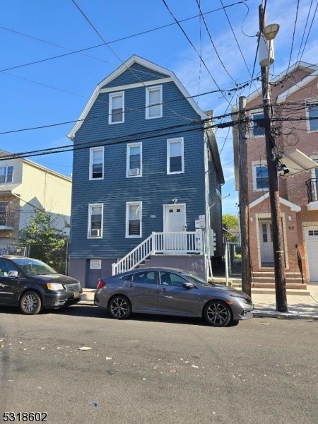 a car parked in front of a building