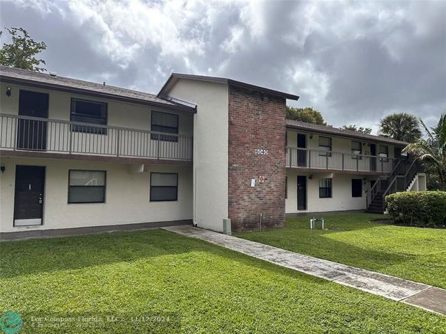 $1,850 | 6040 Shaker Wood Circle | Tamarac