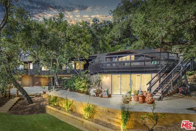 $3,050,000 | 21044 Waveview Drive | Topanga