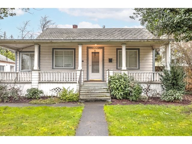 $795,000 | 844 Southeast Cedar Street | Central Hillsboro