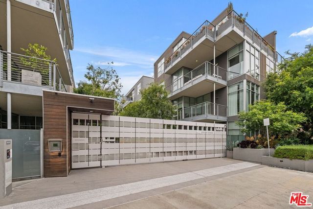 $1,279,000 | 4080 Glencoe Avenue, Unit 117 | Marina del Rey