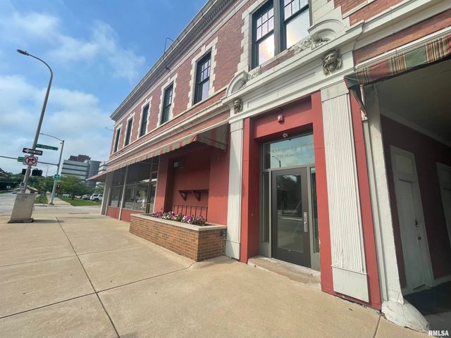 $1,400 | 730 Main Street, Unit 201 | Downtown Peoria