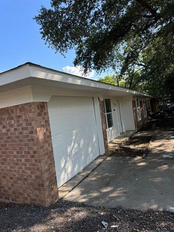 $289,000 | 806 Quinette Drive | Seagoville