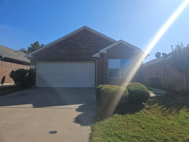 $1,850 | 5924 Melanie Drive | Northbrook