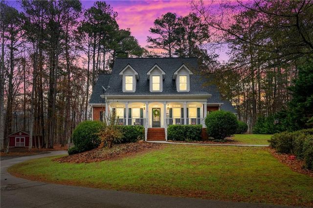 $815,000 | 2300 Hawthorne Trace