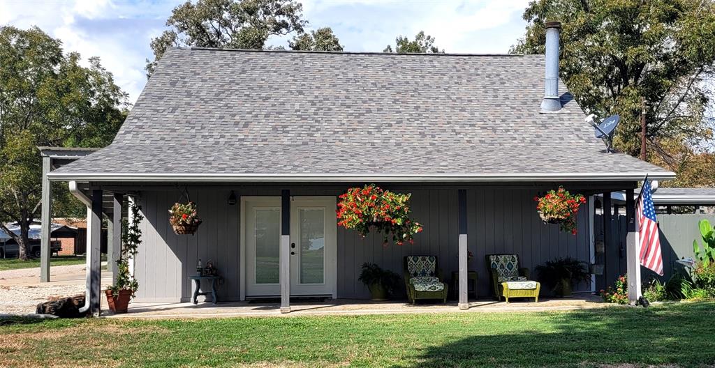 a view of a house