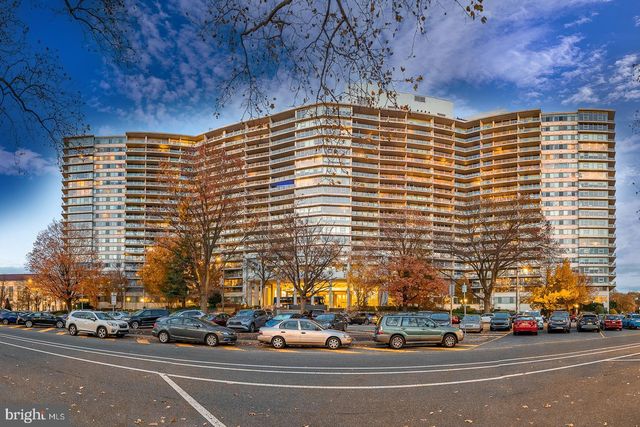 $339,000 | 2401 Pennsylvania Avenue, Unit 2A10 | Spring Garden