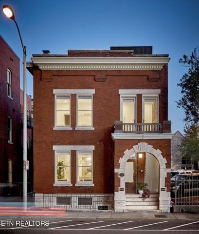 $3,890,000 | 406 West Church Avenue | Market Street District