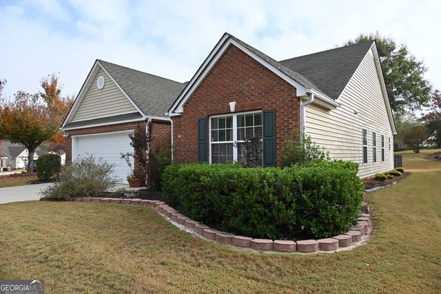 $378,900 | 410 Mockingbird Drive | Loganville