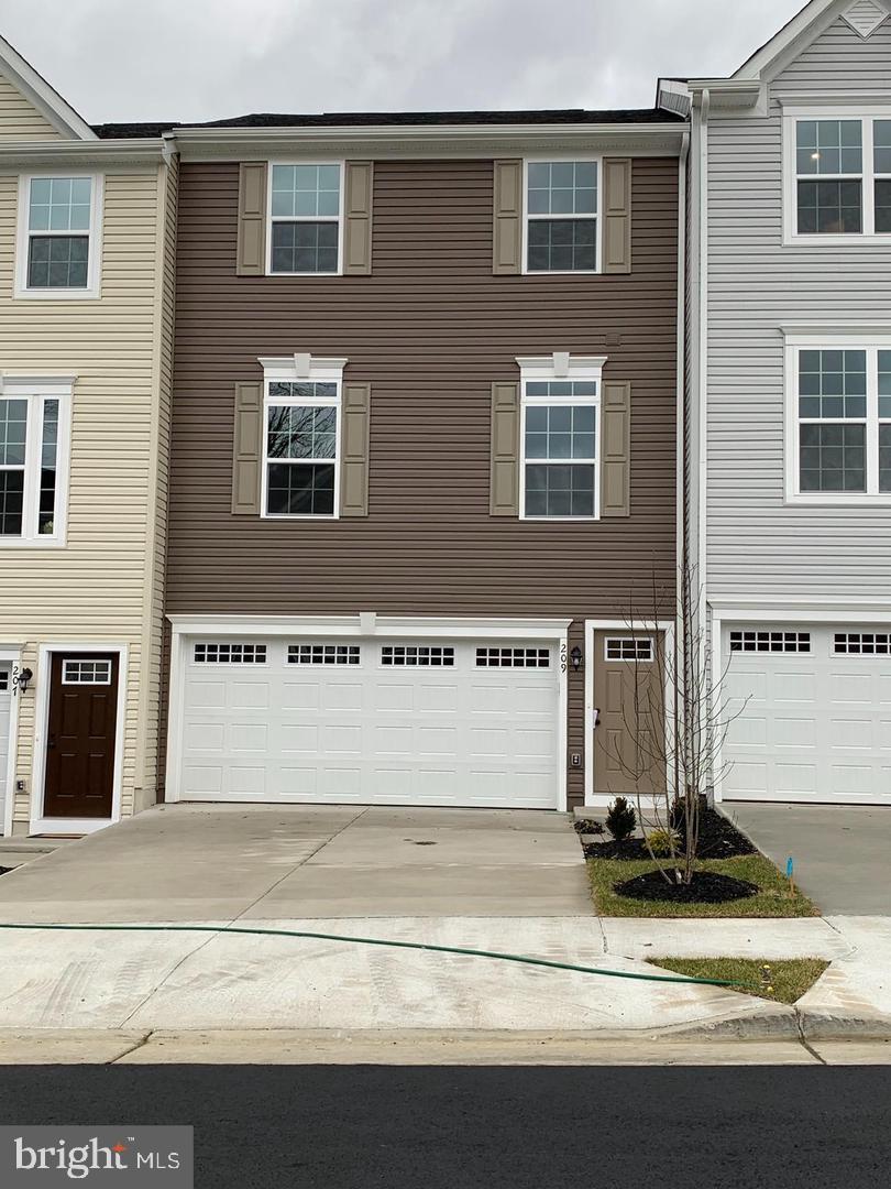 a view of a house with a outdoor space