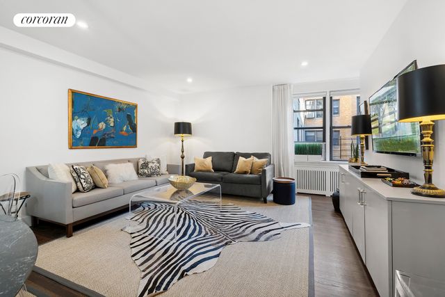 $5,500 | 30 East 9th Street, Unit 4II | Greenwich Village