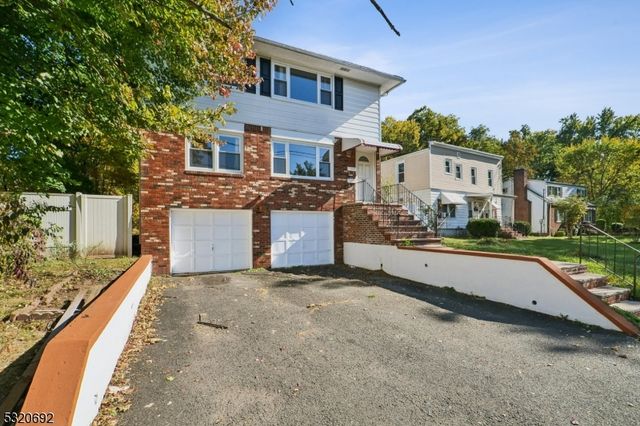 $850,000 | 2757 Vauxhall Road | Vauxhall