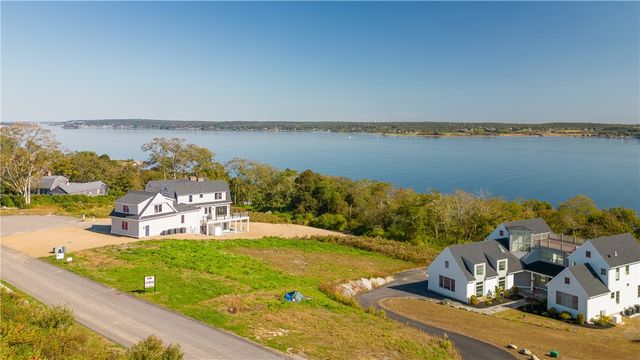 $899,000 | 45 Sea Spray Drive | South Portsmouth