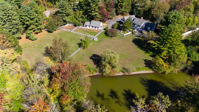 $1,550,000 | 37 Depot Road | Stratham