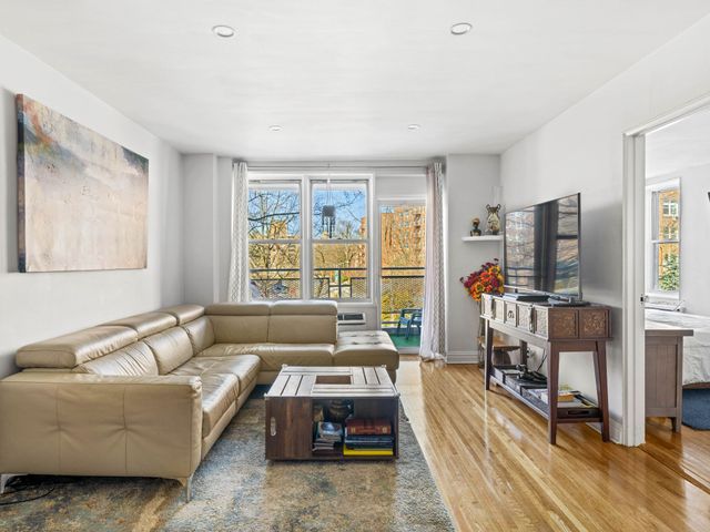 $415,000 | 601 Kappock Street, Unit 3C | Spuyten Duyvil