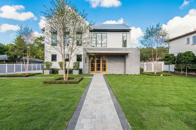 $3,895,000 | 3207 Middlesex Road | Beverly Shores