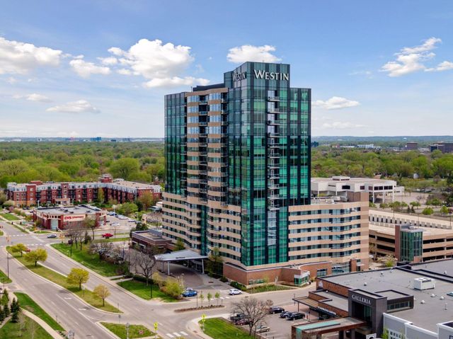 $925,000 | 3209 Galleria, Unit 806 | Southdale