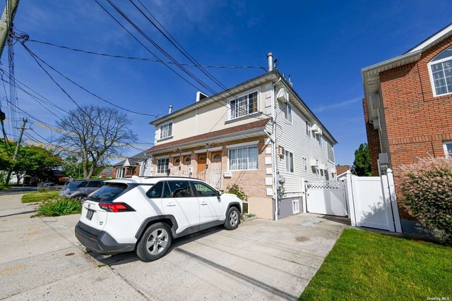 $975,000 | 145-36 Frankton Street | Rosedale