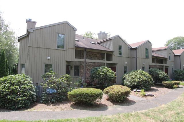 $2,795 | 64 Far View Cmns, Unit 64 | Southbury