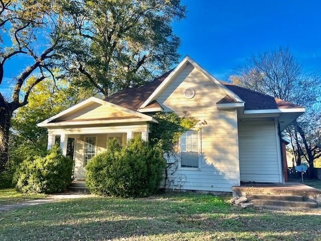 $159,900 | 1363 Pine Bluff Street | Paris