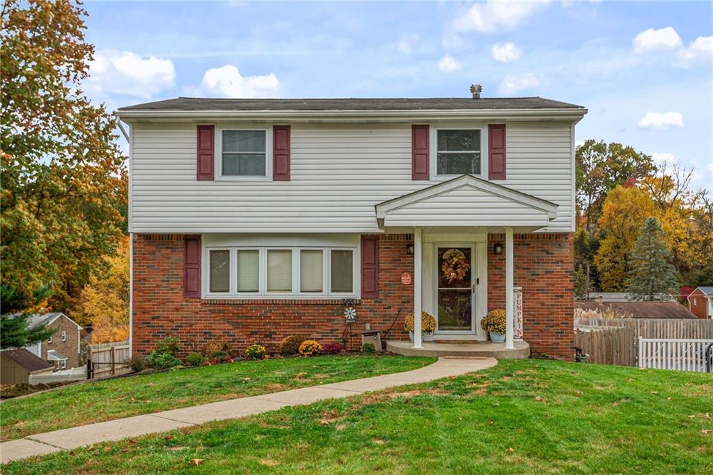 Front of home - tons of curb appeal!