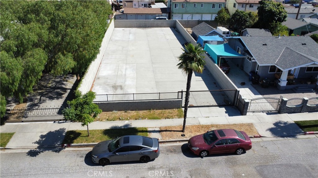 a car parked in front of a building