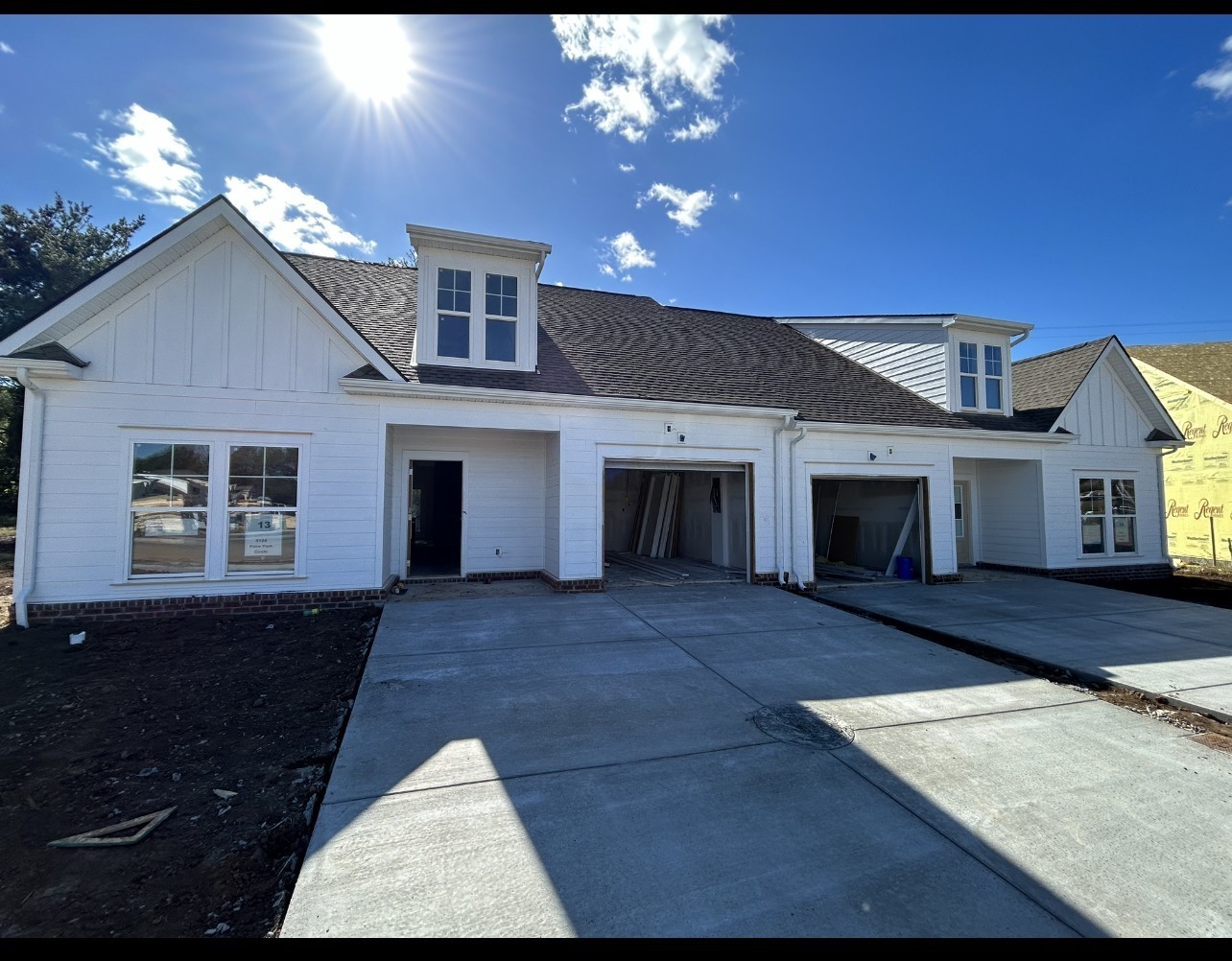 a view of a house with entertaining space