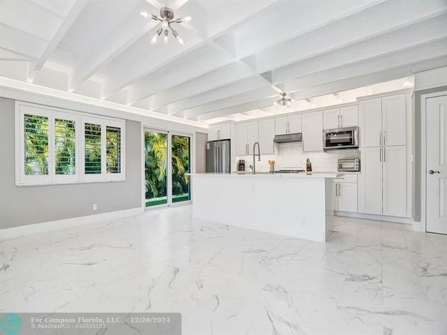 $998,000 | 2627 Northeast 10th Avenue | Wilton Manors