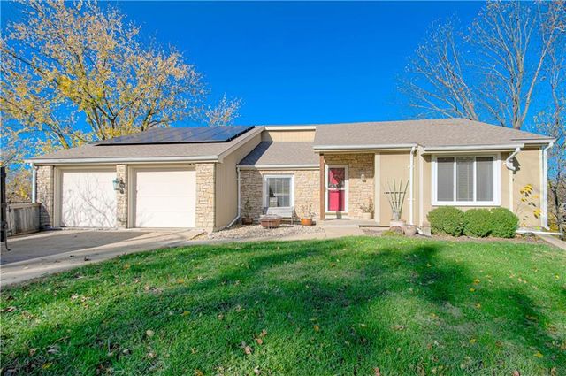 $400,000 | 6916 Hallet Drive | Shawnee Mission