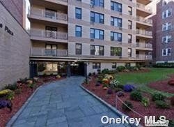 $780,000 | 65-50 Wetherole Street, Unit 4U | Rego Park