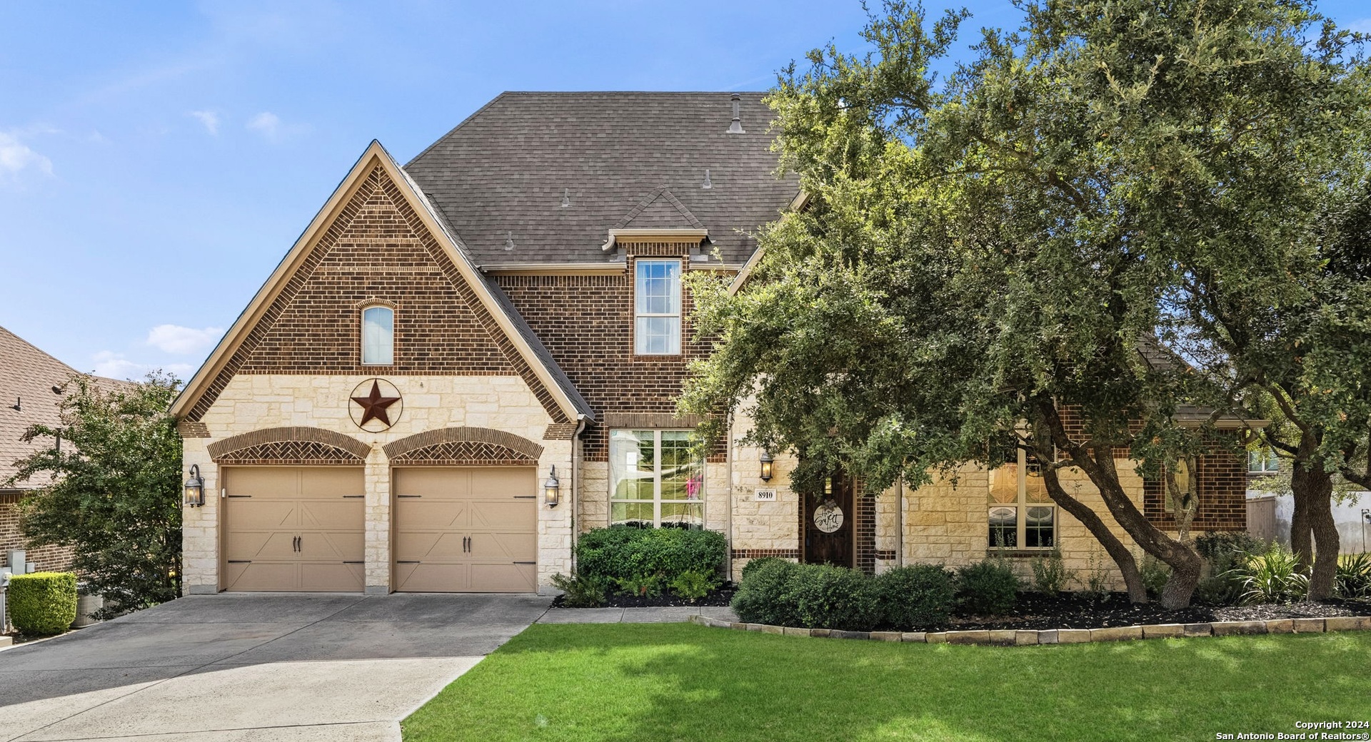 front view of house with a yard