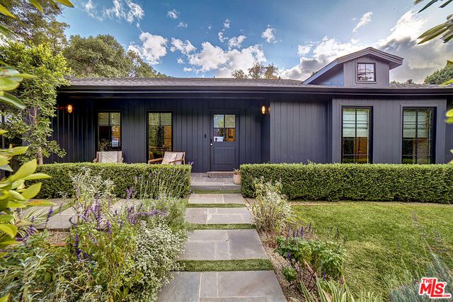 $2,799,000 | 11608 Canton Place | Studio City