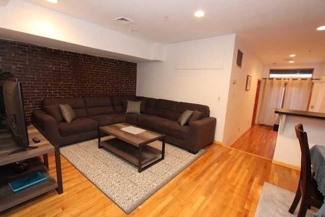 $3,800 | 49-51 Temple Place, Unit 3R | Midtown Boston